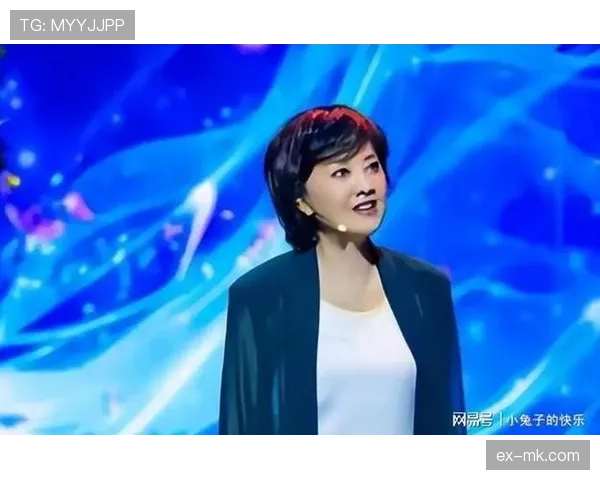 朱琳机场随手一掏，钱包比我整个月房租还厚